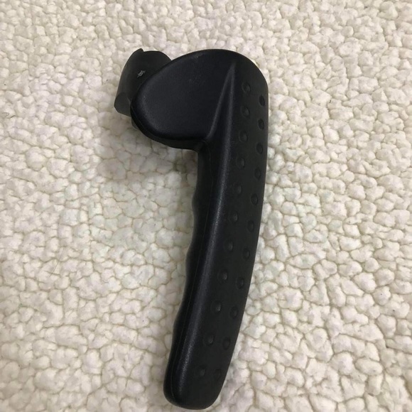 2002 - 2010 Dodge Ram OEM Front Left Door Interior Handle Part No 127AB32743H - Picture 7 of 10